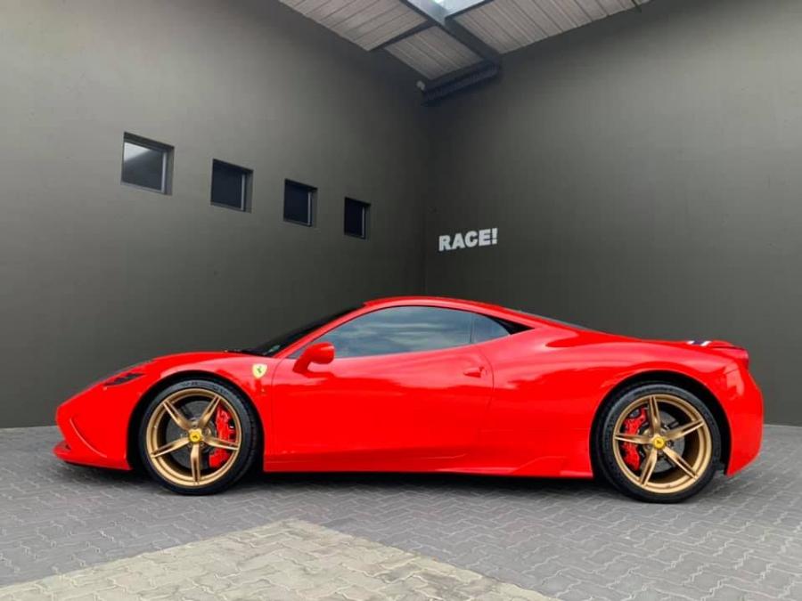  Ferrari 458 Speciale by RACE! 2019 года  (фото 5 из 9)